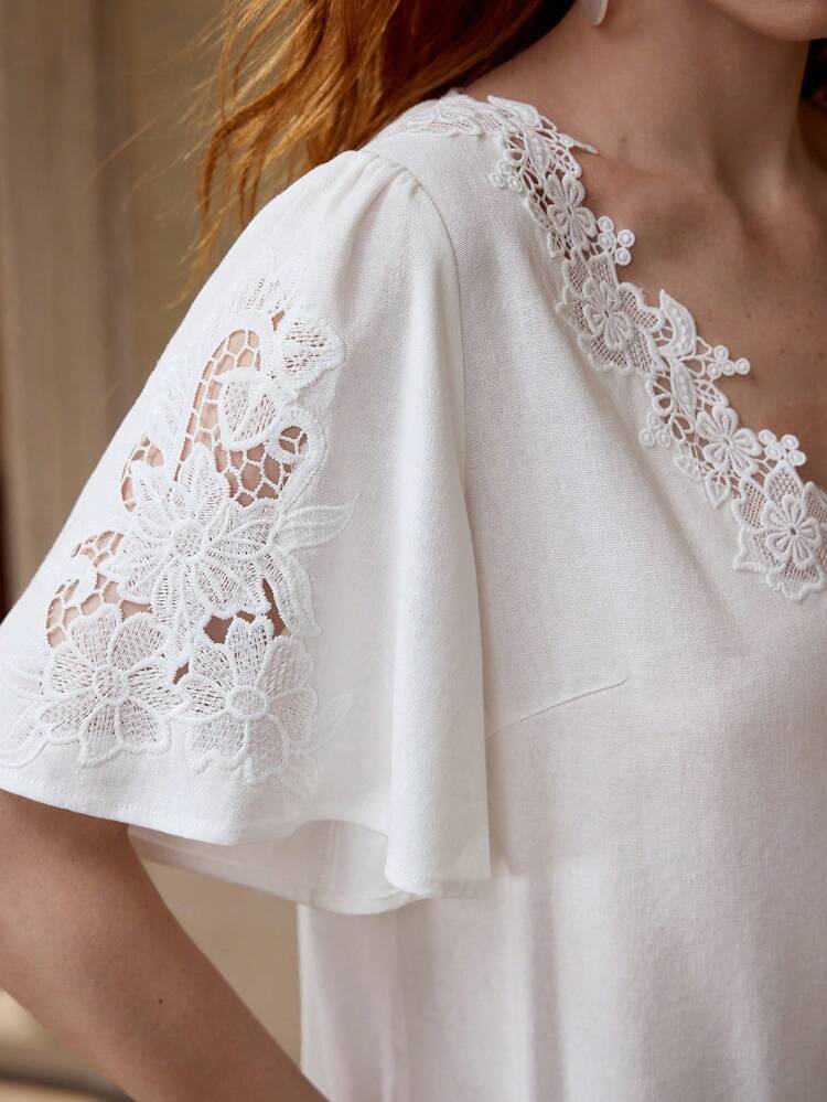 CONTRAST LACE SHORT SLEEVE BLOUSE