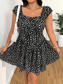 SHEIN EZwear Jumpsuit Kasual Ukuran Besar dengan Motif Bunga Kecil dan Hem Berumbai Ganda, Gaya Liburan, Musim Semi/Panas - MultiWarna - View 6