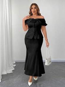 Franclia Plus Size Women 1-Shoulder Top With Floral Decor And Mermaid Hem Skirt 2 Pieces Set