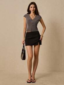 Poéselle 条纹 V 领纽扣短款修身衬衫，适合日常穿着 - 灰色 - 查看 2