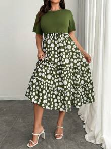 SHEIN LUNE Plus Size Women Solid Color Round Neck Polka Dot Print Patchwork Simple Casual Daily Short Sleeve Dress, Spring/Summer