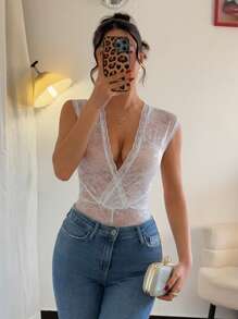 Chiquease 诱人的性感蕾丝透明深 V 紧身衣，凸显身材 - 白色 - 查看 5