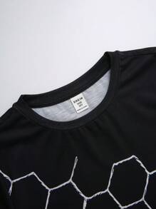 SHEIN Leap Crew Tween Boy Casual Football Graphic Print Round Neck Short Sleeve T-Shirt And Shorts 2 Pieces Loungewear Set - Black and White - View 5