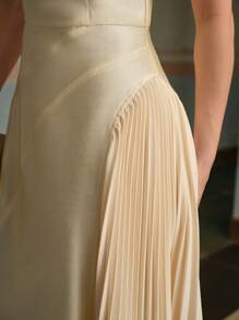 ZEYLAH Vestido midi asimétrico con hombros descubiertos y fruncido en un lateral