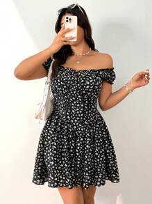 SHEIN EZwear Jumpsuit Kasual Ukuran Besar dengan Motif Bunga Kecil dan Hem Berumbai Ganda, Gaya Liburan, Musim Semi/Panas - MultiWarna - View 1