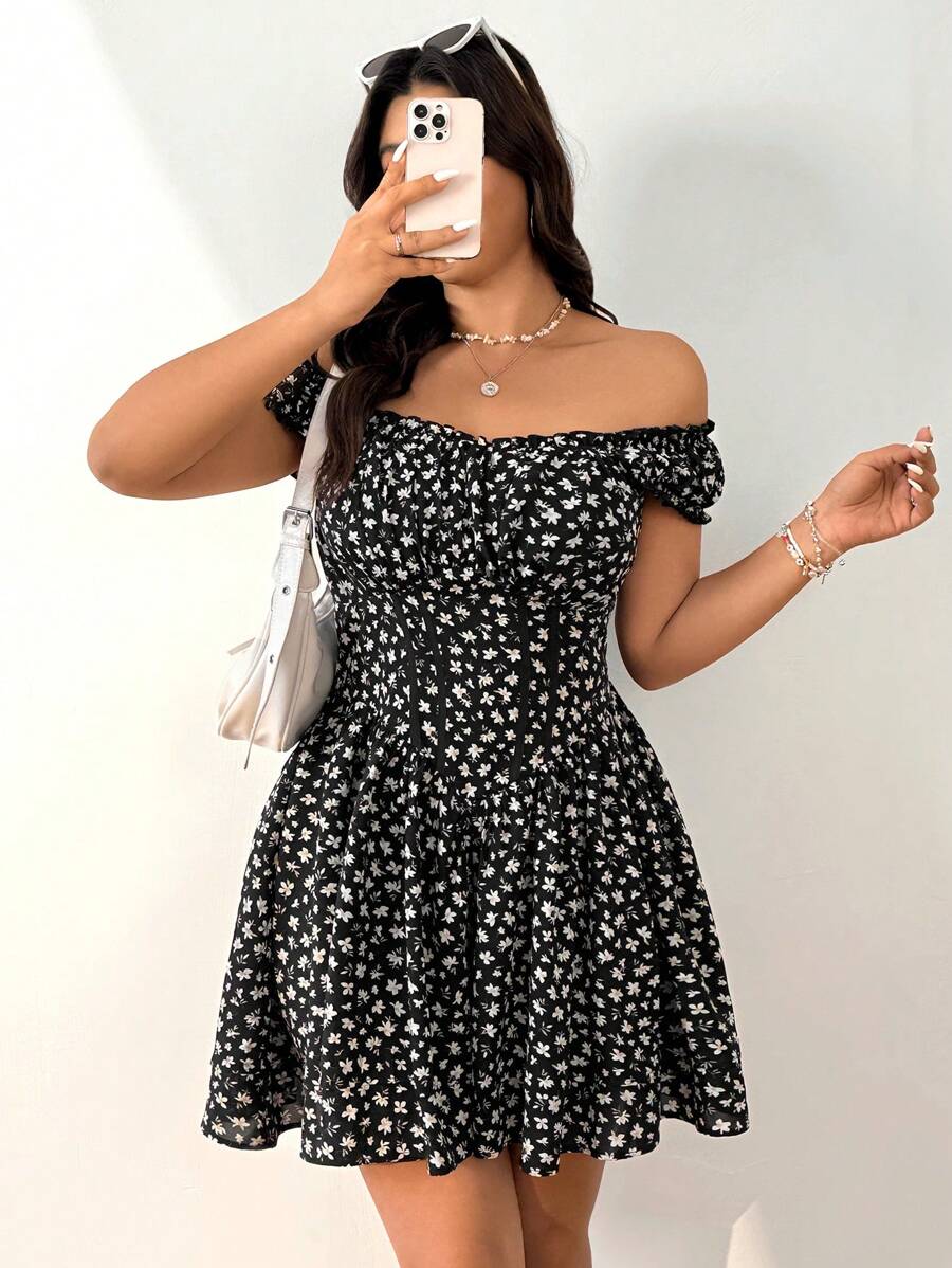 SHEIN EZwear Jumpsuit Kasual Ukuran Besar dengan Motif Bunga Kecil dan Hem Berumbai Ganda, Gaya Liburan, Musim Semi/Panas - MultiWarna - View 1