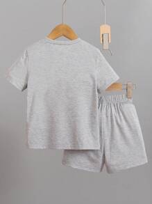 SHEIN Young Boy Letter Print Short Sleeve T-Shirt And Shorts Two Pieces Set