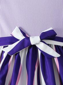 SHEIN Vestido lindo con manga de casquillo, cuello redondo, dobladillo con volantes y estampado a rayas y parches para niña preadolescente - Morado - Ver 7