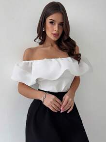 Firerie Blusa blanca de manga corta ajustada con hombros descubiertos, elegante, minimalista, delicada y romántica, perfecta para ir a trabajar, bodas, cócteles, vacaciones y talla grande - Blanco - Ver 3