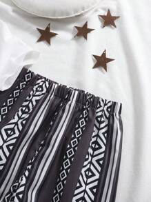 Set de 3 piezas para niño con camiseta con temática de festival, chaleco estampado con tótem y pantalones. Interesante y con significado cultural, que muestra características tradicionales de festivales. Este conjunto de 3 piezas es adecuado para celebraciones de festivales, reuniones familiares, eventos festivos o uso diario, mostrando la vitalidad y personalidad de los niños. - Gris - Ver 5
