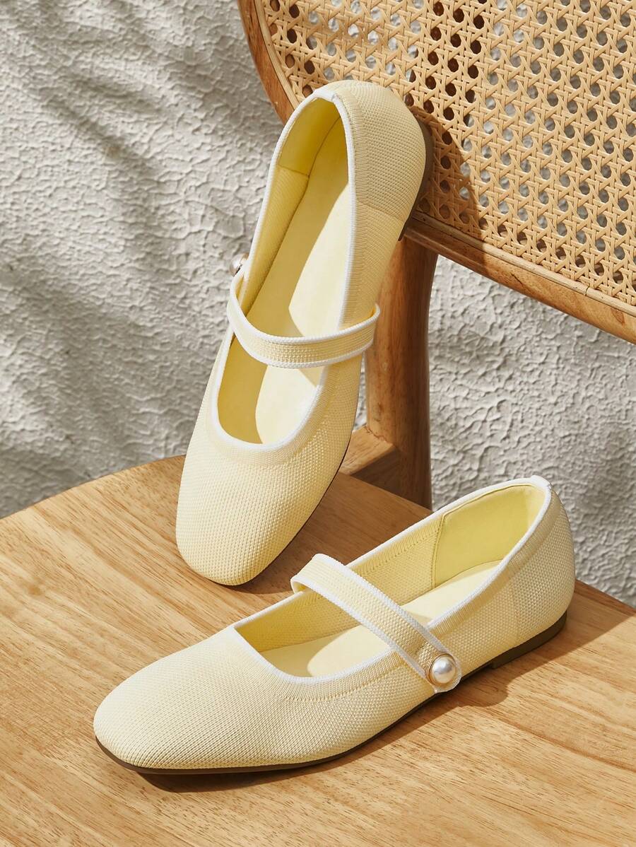 CUCCOO BASICS Women's Fashion Square Toe Flat Casual Slip-On Shoes For Christmas