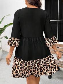 SHEIN Frenchy Plus Size Women's Casual V-Neck Leopard Print Patchwork Dress, Vacation Style