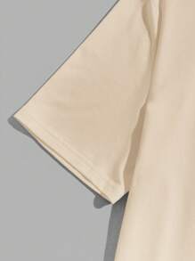 Manfinity Hypemode 休闲心形和蜘蛛网图案印花卡其色男女通用 T 恤，适合作为送给男朋友的礼物