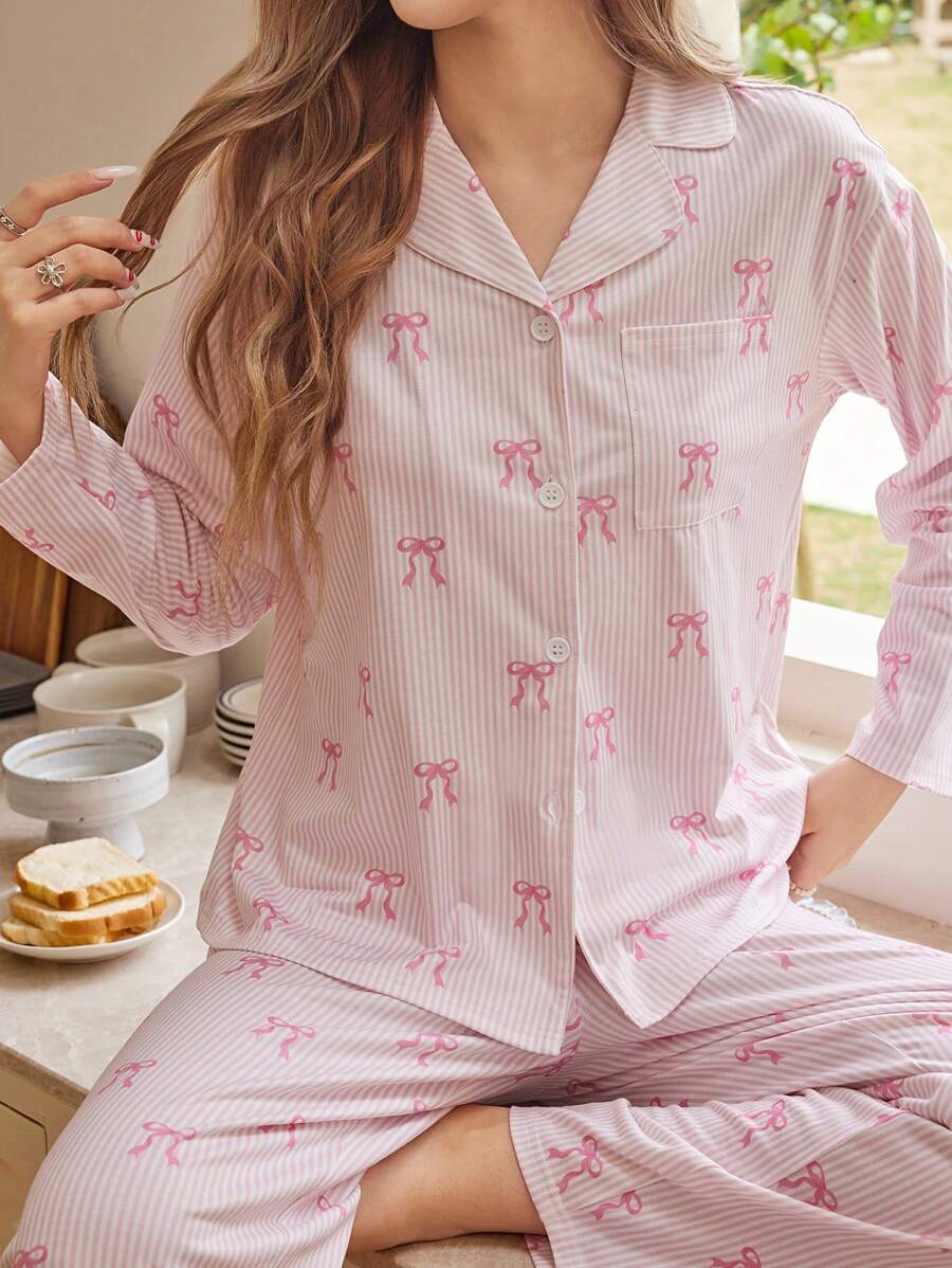 SHEIN 2 件套 Tween 女童可爱蝴蝶结装饰口袋领长袖上衣和宽松直筒睡裤套装，休闲睡衣