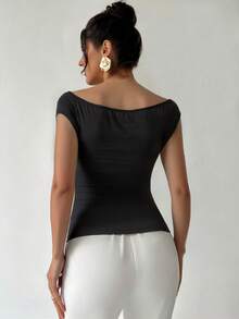 Firerie 女士优雅简约时尚性感 Y2K 通勤情人节约会派对音乐节日常露肩蕾丝拼接细肩带水钻装饰紧身短袖黑色 T 恤 - 黑色 - 查看 5