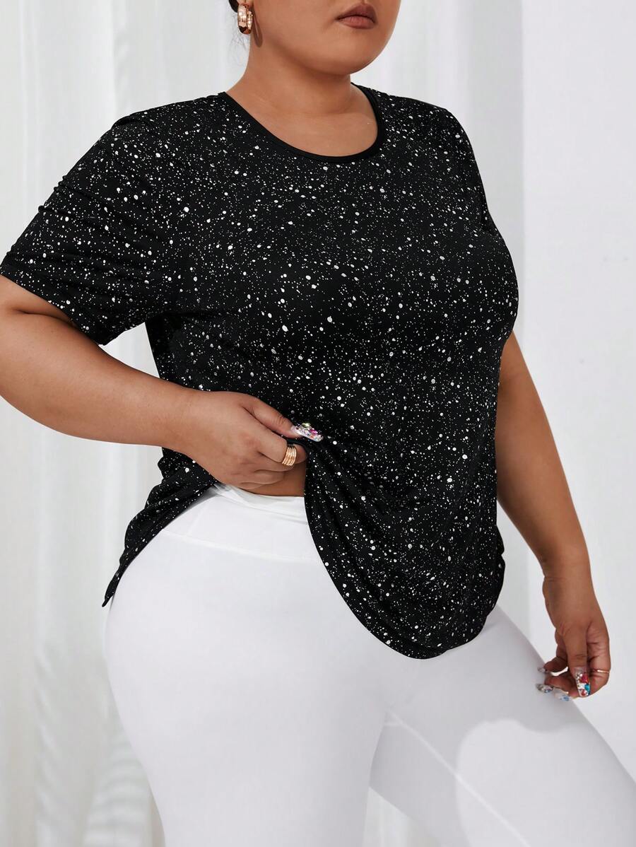 Easithlete 大码运动休闲 V 型后背 T 恤，带锡箔交叉肩带和侧开衩，短袖 - 黑色 - 查看 1