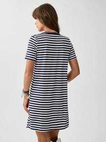 SHEIN LUNE 條紋圖案缺口領T恤洋裝
