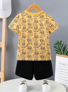 SHEIN 男童卡通狮子印花短袖 T 恤和短裤套装 儿童男童服装套装儿童男童服装套装幼儿男童服装套装 - 芥末黃 - 查看 2