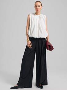 Ontre 2026春夏女士宽松无袖衬衫，梭织面料，纯白色，圆领，休闲宽松夏季上衣，褶皱口袋设计细节，优雅百搭，适合度假、海滩、音乐节、教师、商务休闲等场合，春夏皆宜。 - 白色 - 查看 6