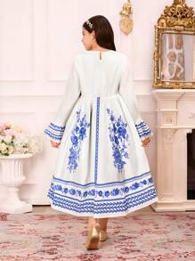 SHEIN 2pcs Sister Matching Outfits:White And Blue Floral,Autumn,Modest,Tea Party - White - View 2