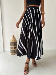 SHEIN Privé Falda larga plisada de línea A con patrón blanco y negro, elegante para el uso diario, negocios, verano, festival de música, graduación, conmutación, vacaciones, fiesta de bienvenida, vacaciones de verano, elegante falda larga para ir al trabajo
