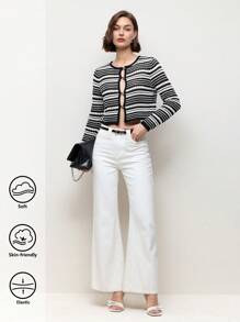 BizChic 优雅黑白条纹女士圆领长袖休闲镂空毛衣，适合春夏季 - 黑與白 - 查看 1