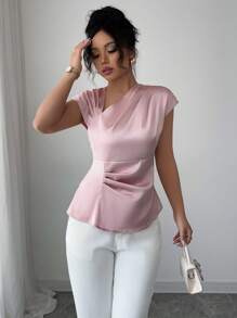 Elenzga Blusa ajustada y corta de mujer con cuello asimétrico, hombros plisados y estilo francés elegante, de seda, para primavera/verano