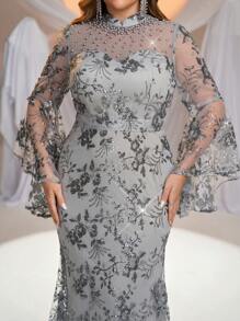 SHEIN Belle Plus Size Burgundy Embroidered Oriental Qipao Collar Dress With Oversized Flared Sleeves, Mermaid Hem And Beaded Details, Elegant Evening Gown - Grey - View 5