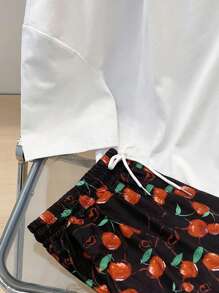 Manfinity Hypemode Men's Printed Round Neck Short Sleeve Top And Shorts Casual Set