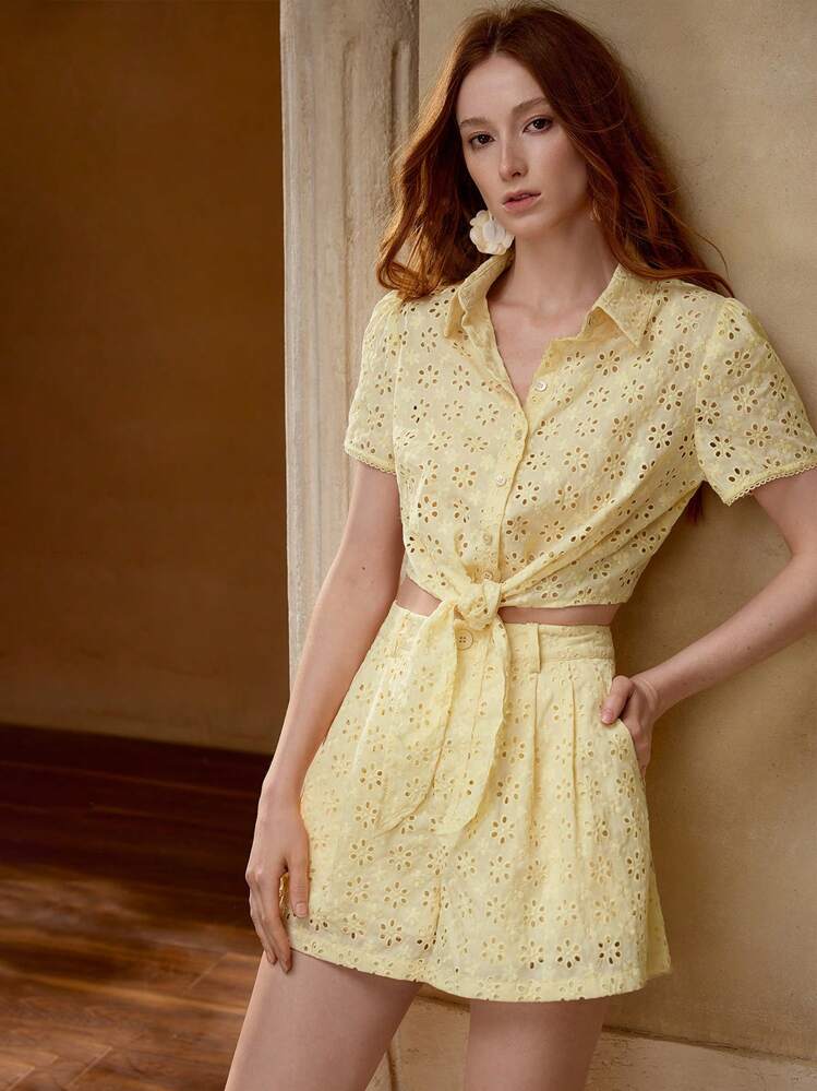 MOTF PREMIUM 孔眼刺绣纽扣上衣 & 斜口袋短裤 - 黃色 - 查看 4