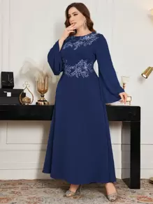 Modelyn 大码圆领贴花缎袖褶皱优雅中长连衣裙 - 藏蓝色 - 查看 4