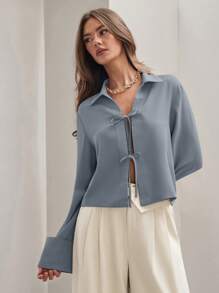 COSMINA Camisa de trabajo casual de uso diario de manga larga con nudo delantero de color caqui liso, estilo minimalista para mujer