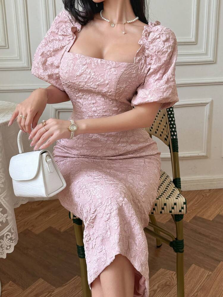 Robe mi-longue à col carré et manches bouffantes avec imprimé floral pour femmes. Robe de soirée élégante, robe d'été formelle pour femmes