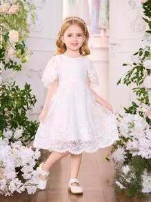 SHEIN Glamorique Kids Vestido de princesa blanco de tul bordado con encaje para niñas, elegante vestido de florista para bodas y ceremonias, adecuado para fiestas de verano y ocasiones de cumpleaños - Blanco - Ver 6