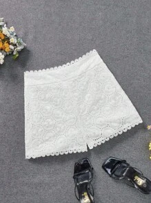 SHEIN Privé Women's White Embroidered Lace Trim Splice Shorts, Casual Summer Bottoms, Perfect For Wedding/Romantic Season