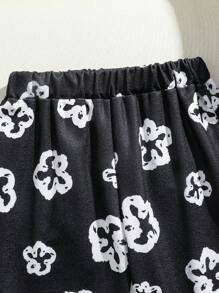 SHEIN Jonge jongens bloemenprint ronde hals korte mouw top en broek casual outfit, geschikt voor dagelijks gebruik