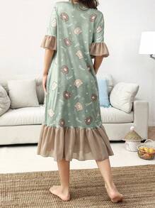 SHEIN 卡通熊与字母印花撞色雪纺荷叶边下摆长款睡袍