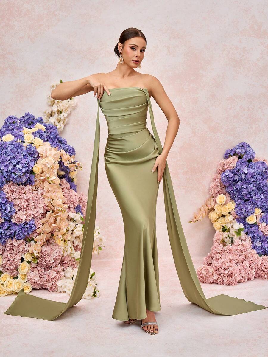 SHEIN Belle 优雅浪漫绿色编织哑光飘逸装饰露肩甜心修身鱼尾伴娘礼服