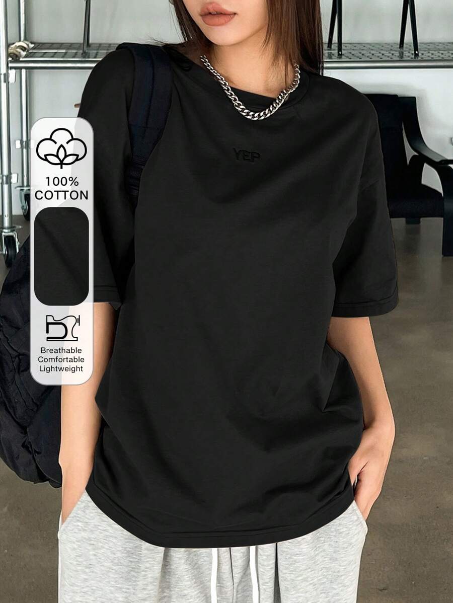 DAZY Camiseta De Hombro Caído Con Bordado De Letra - Negro - Ver 1