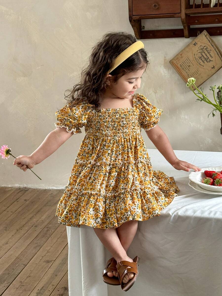 SHEIN LMoss Kids LMoss Baby Girl Cute Ditsy Floral Pattern Sleeveless Sundress, Summer - Yellow - View 1