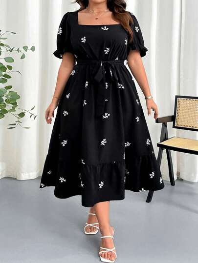 SHEIN CURVE+ 大码女式印花方领松紧腰泡泡袖连衣裙，浪漫风格适合夏季、派对、日常通勤和度假