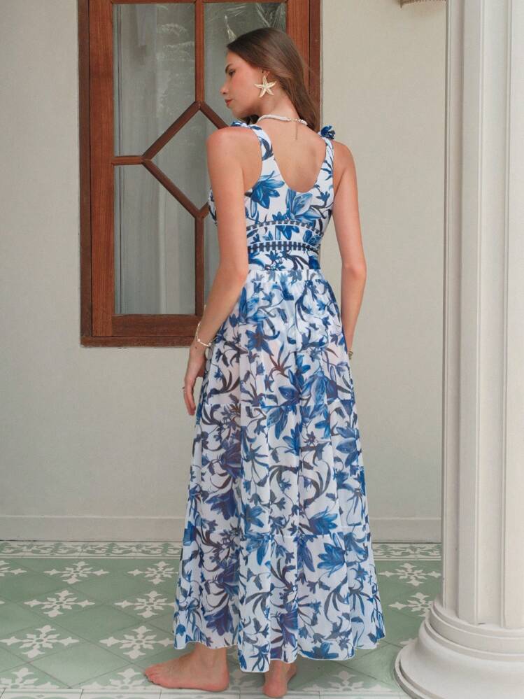 Swim Oasis Traje de baño de una pieza con cuello en V, estampado floral azul, diseño halter y espalda descubierta, con falda transparente. Atuendo de playa de verano de alta gama para mujer - Azul y blanco - Ver 3