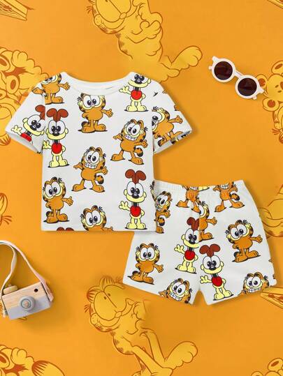 GARFIELD | SHEIN 男婴卡通小狗全身印花浅黄色短袖 T 恤和短裤套装
