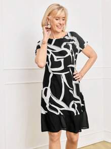 SHEIN LUNE Abstract Line Print Round Neck Short Sleeve Mid-Long Women's Casual Everyday Dress - Black - View 5