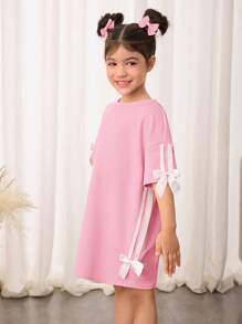 SHEIN Kleine Mädchen & niedliches Kleid im lockeren Rundhalskragen-Strickstil, Einfarbig lässiges Kleid