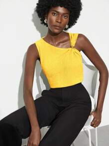 Maija Áo không tay màu vàng tươi sáng, thiết kế bất đối xứng, đính kim loại, kiểu dáng mới mùa hè 2025, thích hợp cho công sở, đi nghỉ mát, dự đám cưới, lễ hội nhạc đồng quê, ăn trưa, sân bay, phong cách retro thập niên 90, dáng ôm, cổ bất đối xứng. - Màu vàng - Xem 5