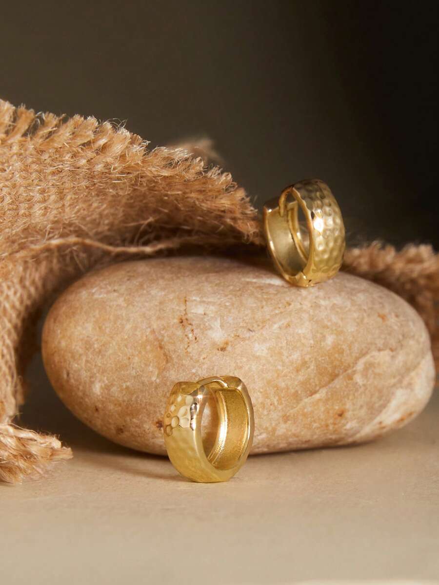 Minimalist Hoop Earrings Suitable For Daily Wear Winter Gifts - Yellow Gold - View 1