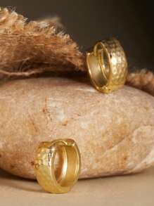 Minimalist Hoop Earrings Suitable For Daily Wear Winter Gifts - Yellow Gold - View 3