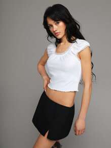 TRNVIE تي شيرت قصير كروب نسائي بياقة مكشكشة من الشيفون المطاطي أحادي اللون بأكمام قصيرة