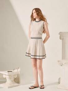 CUCCOO CHICEST Women's Red Fashionable Metal Buckle Flat Sandals - Black - View 5